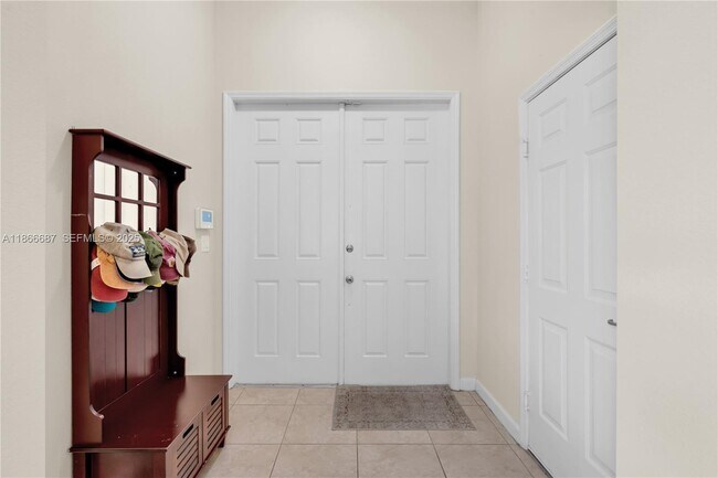 Building Photo - 363 NE 25th Terrace