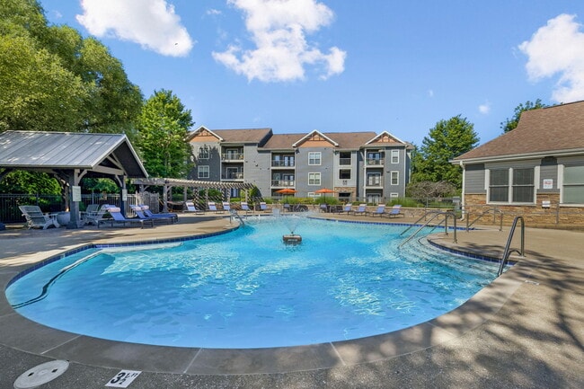 Building Photo - Fountains at Meadow Wood