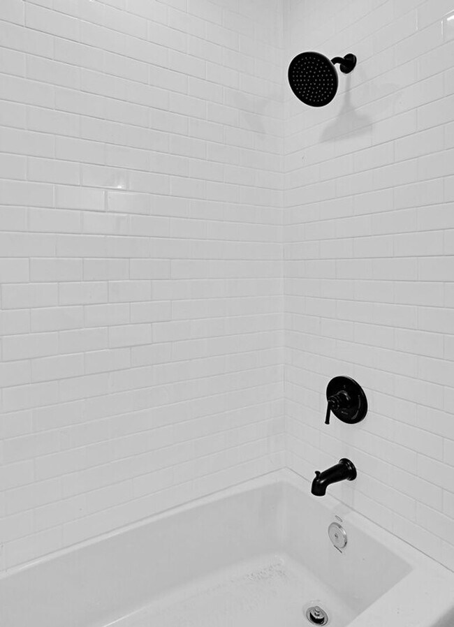 Building Photo - 3904 Speight Ave