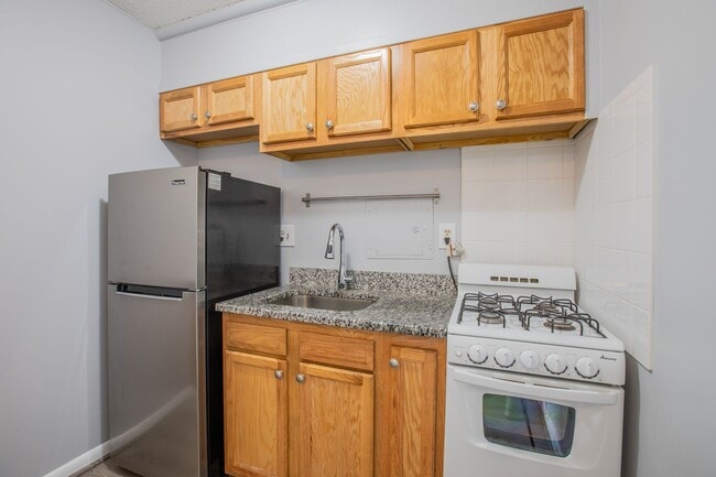 Building Photo - Charming Studio Condo in Southwest Waterfr...