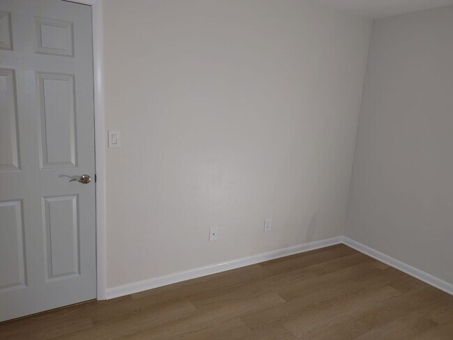 Building Photo - 4405 SW 74th Terrace