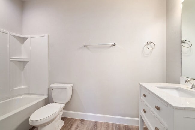 Building Photo - The Reef - 4 Bedroom, 4 Bathroom Townhouse