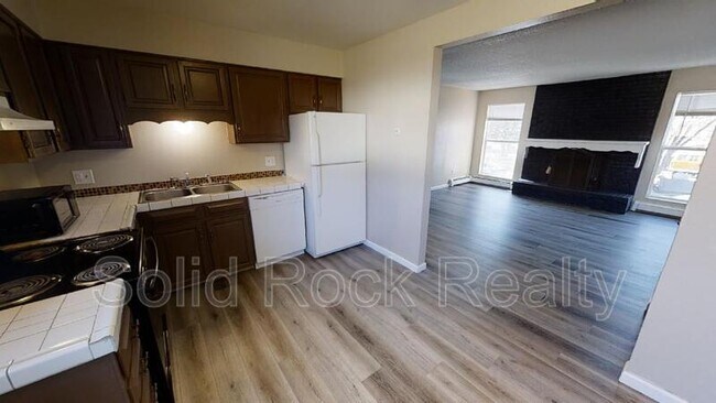 Building Photo - 357 Gahart Dr