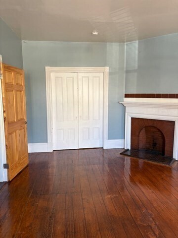 Building Photo - 52 Harvest St