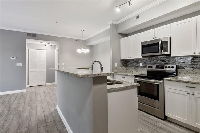 Building Photo - 5614 Pinnacle Heights Cir