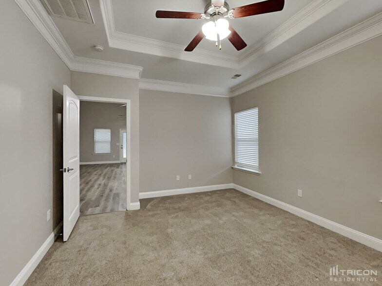 Building Photo - 506 Airdale Ln