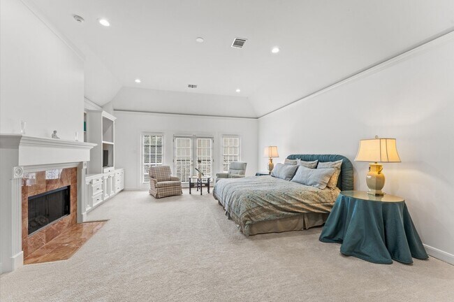 Building Photo - 2222 Nantucket Dr