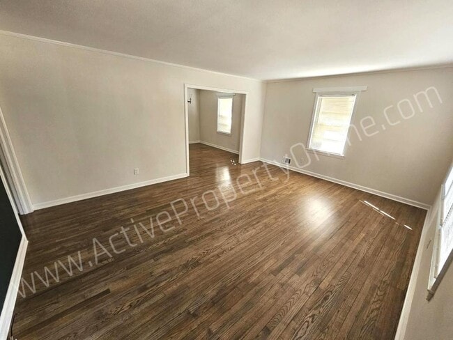 Building Photo - 777 Windsor Rd