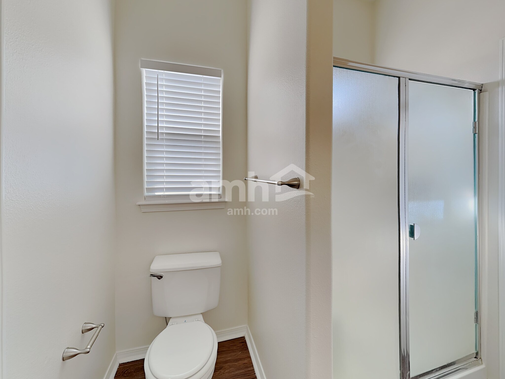 Building Photo - 956 W State St