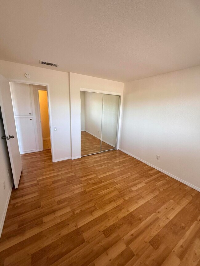 Building Photo - 675 Los Felices Cir W