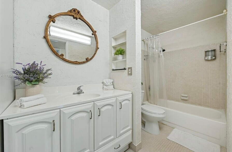 Bathroom - 15492 Lakes of Delray Blvd