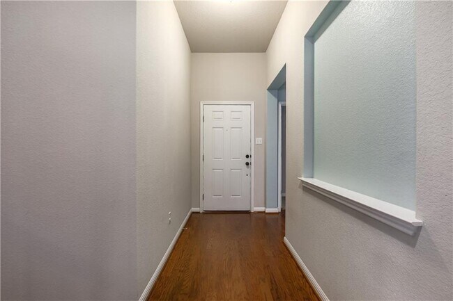 Building Photo - 7220 Longford Trail