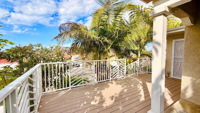 Building Photo - Beautiful Craftsman-style Home with fenced yard space, detached garage and additional parking in ...