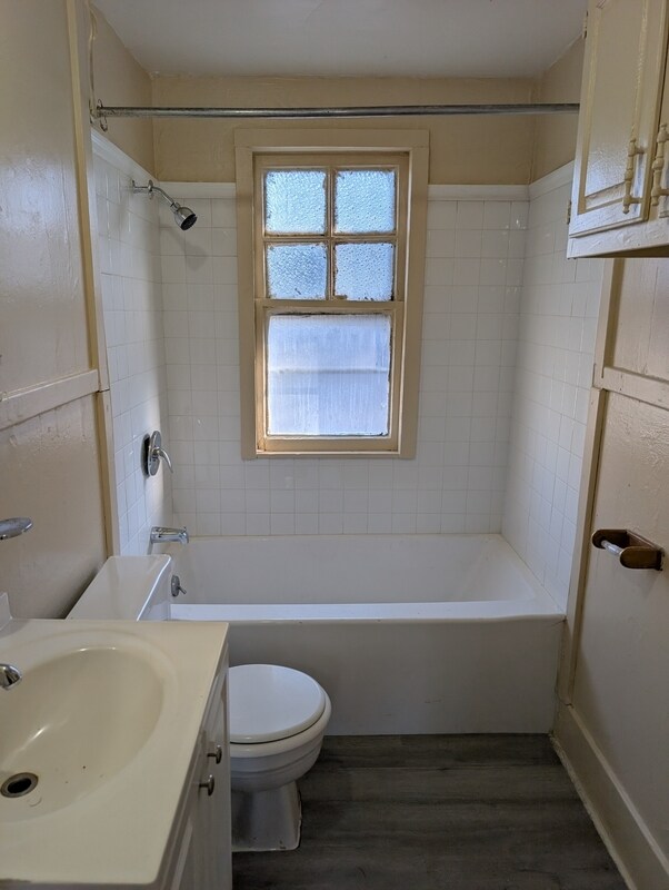 Building Photo - 373 Esser Ave