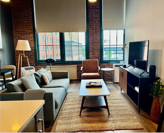 Building Photo - 63 Melcher St