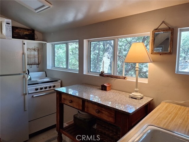 Building Photo - 33275 Wild Rose Dr