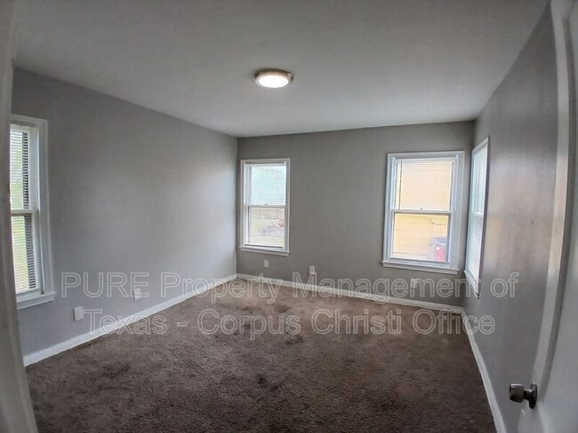 Building Photo - 3432 Olsen Dr