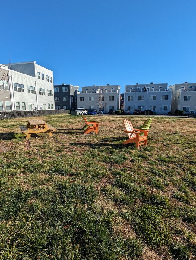 Building Photo - 1206 Porter St
