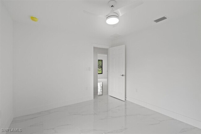 Building Photo - 5013 27th St SW