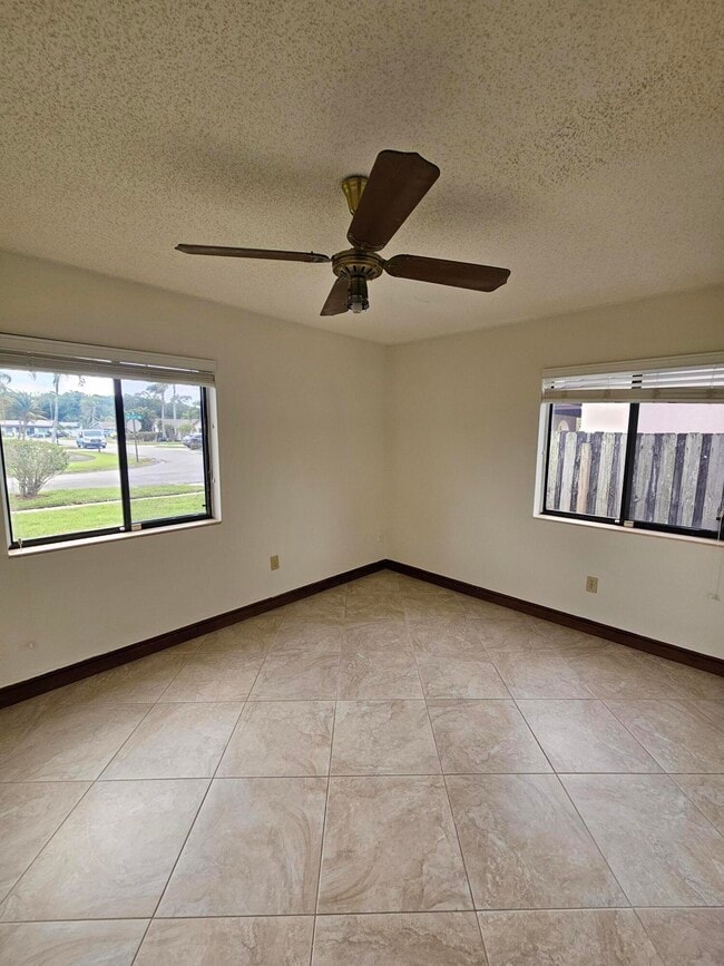 Building Photo - 22687 SW 53rd Ave