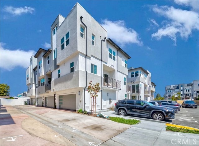 Building Photo - 1403 W Bushell St