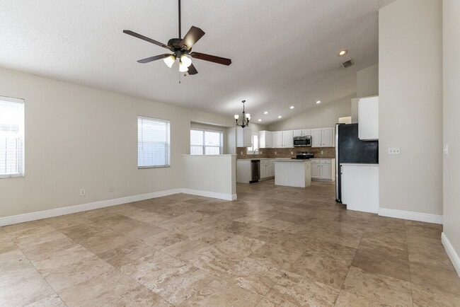 Building Photo - 2504 River Ridge Dr