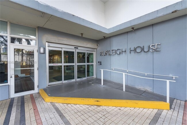 Building Photo - 7135 Collins Ave