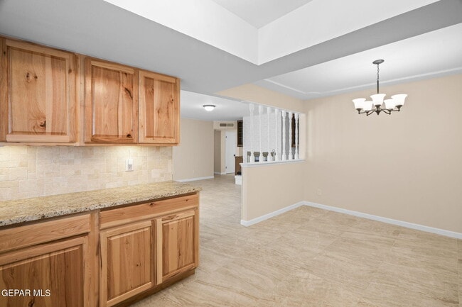 Building Photo - 10337 Galahad Way