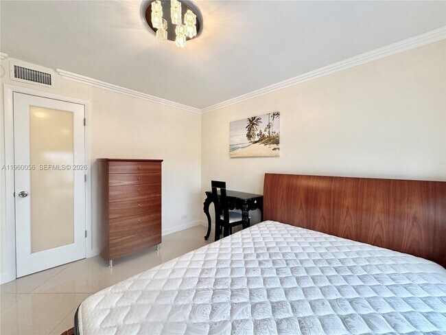 Building Photo - 230 174th St