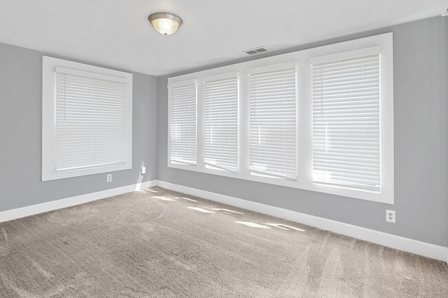 Building Photo - 3528 E Fall Creek Pkwy N Dr