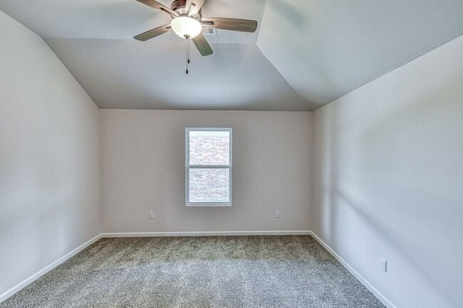 Building Photo - Brand New Construction in Varenna Landing!