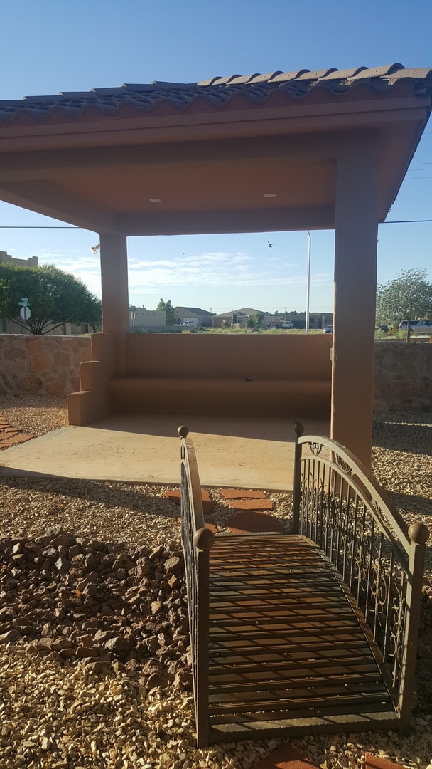 Building Photo - Beautiful home!  Great access to WSMR and NASA!