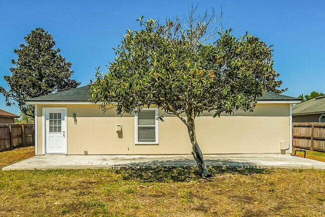 Building Photo - 8628 Springtree Road