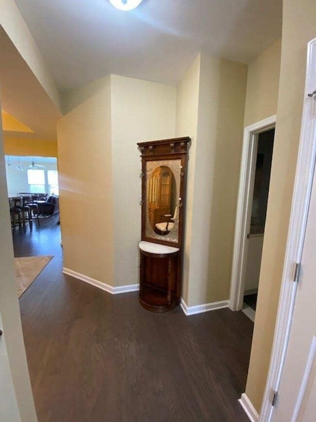 Building Photo - Welcome to this fully furnished 3-bedroom, 3-bathroom townhouse located in the vibrant Hawkeswate...