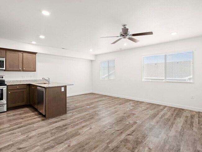 Building Photo - Lovely 3 bedroom home for rent in Herriman!
