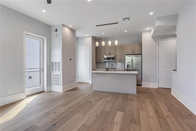 Building Photo - 3431 Chartres St