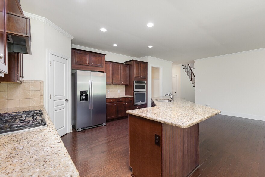 Building Photo - 9909 Woodland Watch Ct
