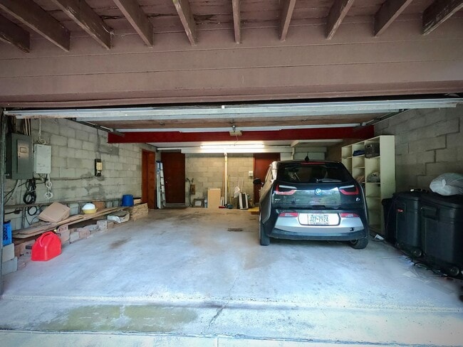 Building Photo - 8/1 Mid Century Modern Private House Bordering Frick Park. 1 of a kind.