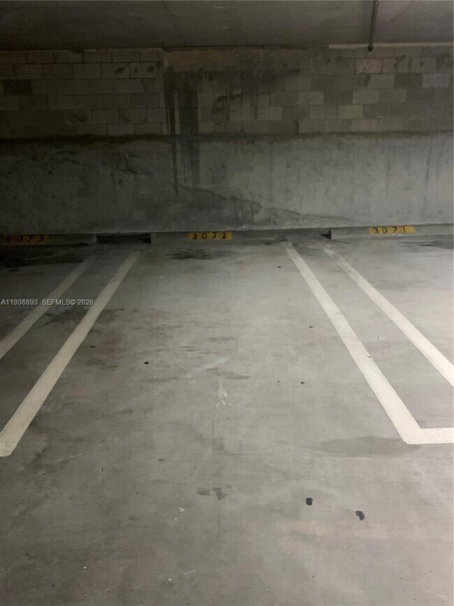 Building Photo - 253 NE 2nd St