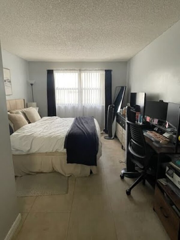 Building Photo - 15550 SW 80th St