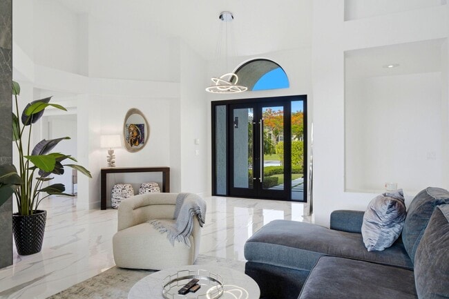 Building Photo - 10720 Ave of the PGA