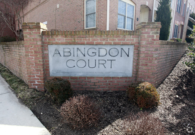 Building Photo - Abingdon Court Apartments