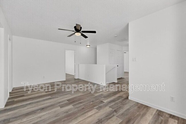 Building Photo - 10339 Vendaval Ave NW