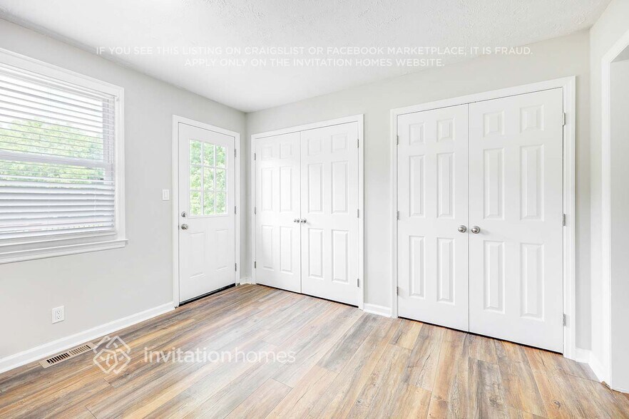 Building Photo - 108 Redondo Ct S