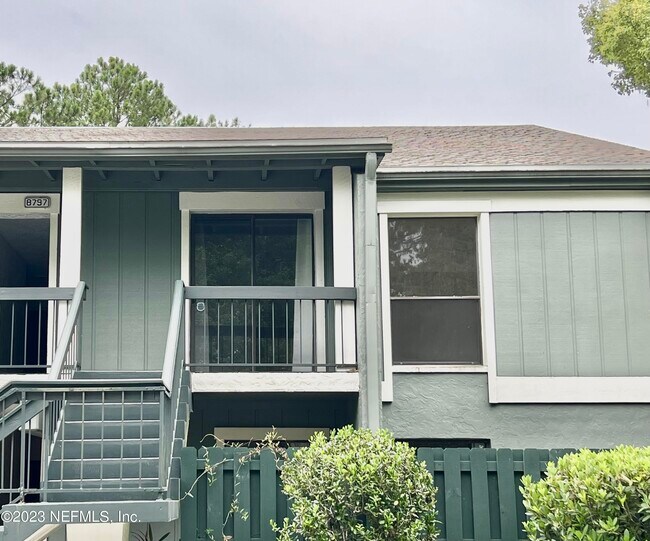 Primary Photo - 8797 Como Lake Dr