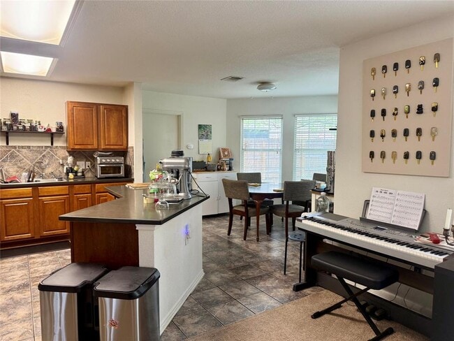 Building Photo - 11104 Chatam Berry Ln