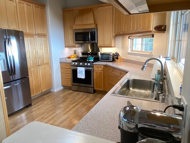 Building Photo - Turnkey Furnished Home with Sunset Views in Sought-After Kulamanu – Upcountry Maui