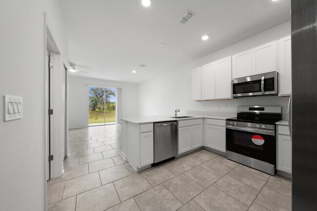 Building Photo - 3295 Laurent Lp