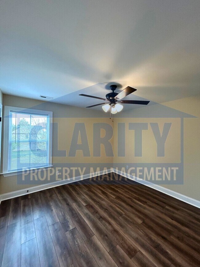 Building Photo - *Brand New* 4 bedroom home!