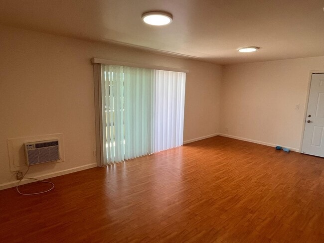 Building Photo - 10162 Beardon Dr